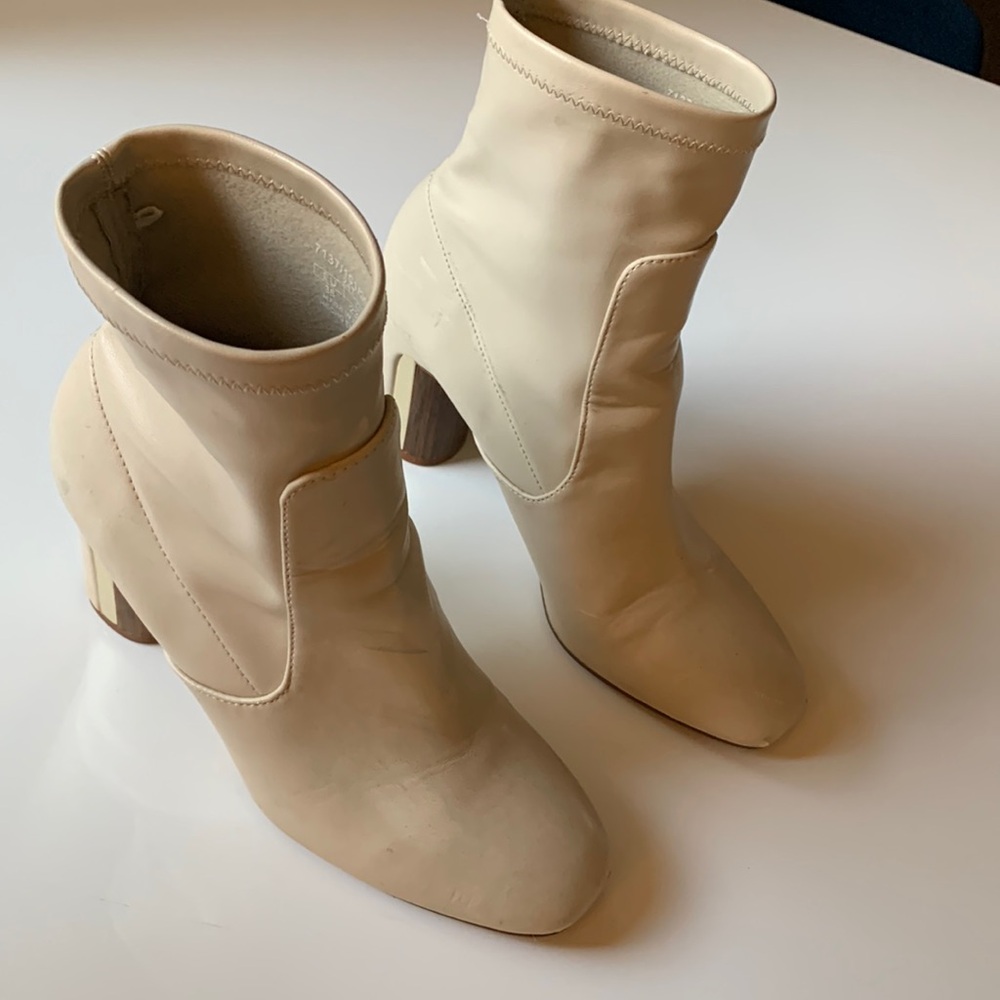 Zara leather cream ankle booties size 6.